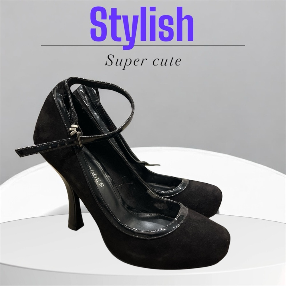 Audrey Brooke Black Heels with Silver Accents